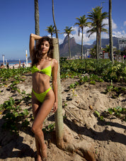 Calcinha Arpoador Flower Lime